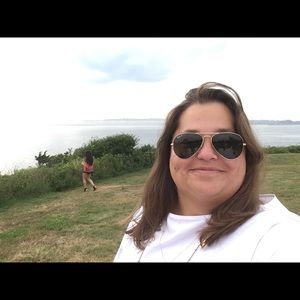 Meet your Posher, Brooke